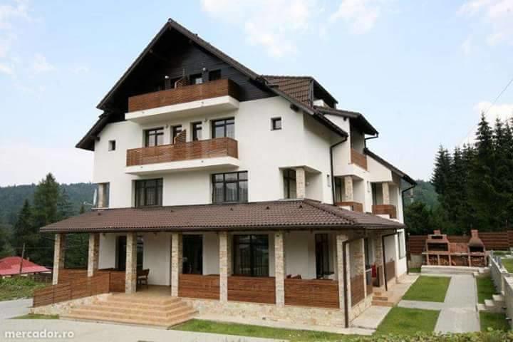 Maya House Hotel Predeál Kültér fotó